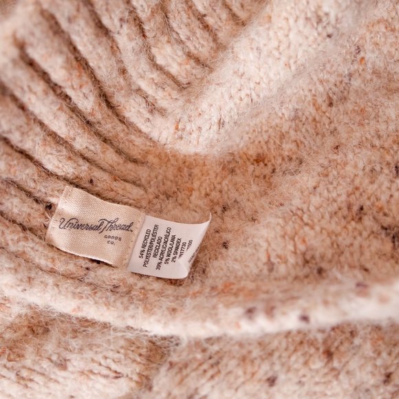 Universal Thread Scarf - Picture 3 of 3